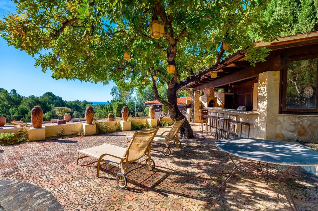 5 bed villa in Altea