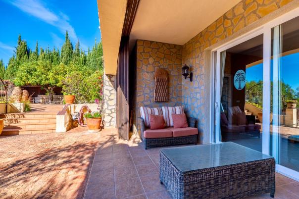 5 bed villa in Altea
