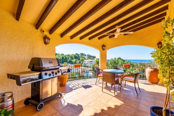 5 bed villa in Altea