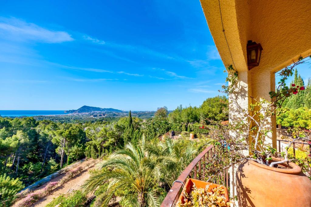 5 bed villa in Altea