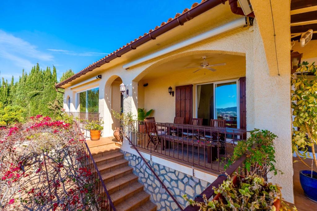5 bed villa in Altea