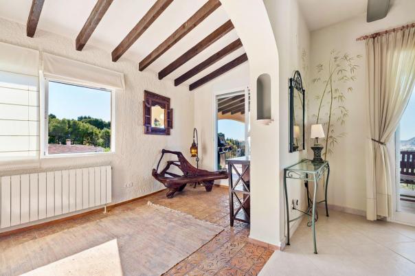 5 bed villa in Altea