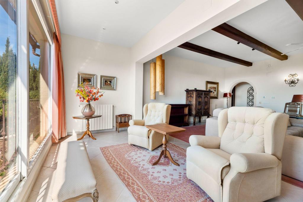 5 bed villa in Altea