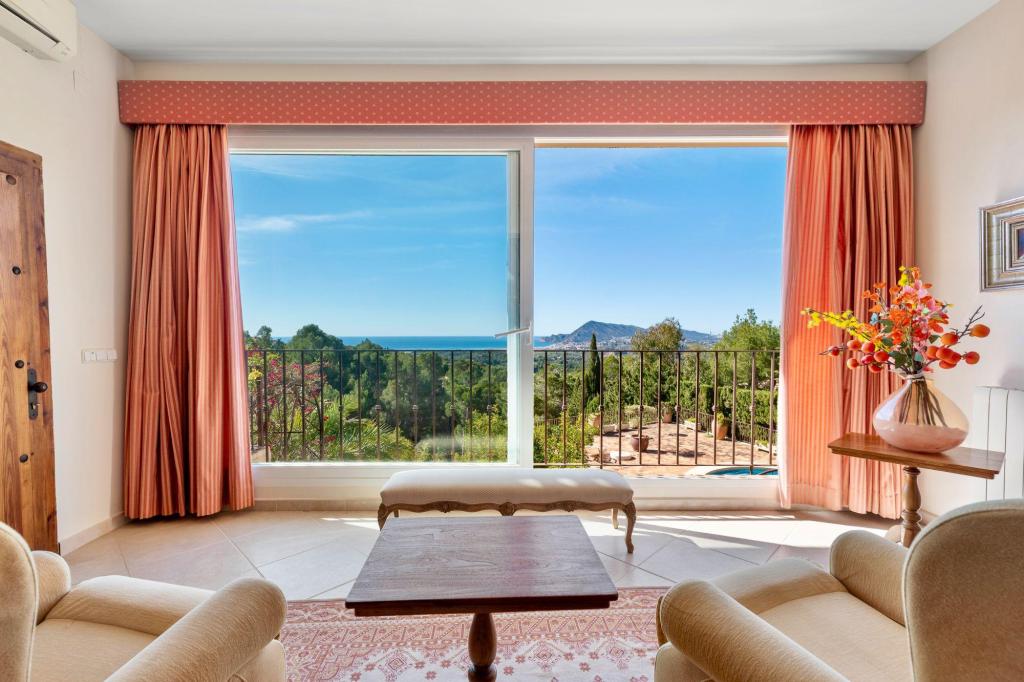 5 bed villa in Altea