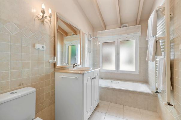 5 bed villa in Altea