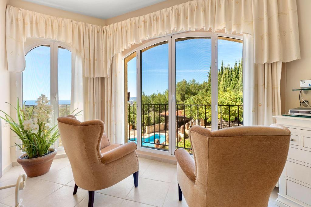 5 bed villa in Altea