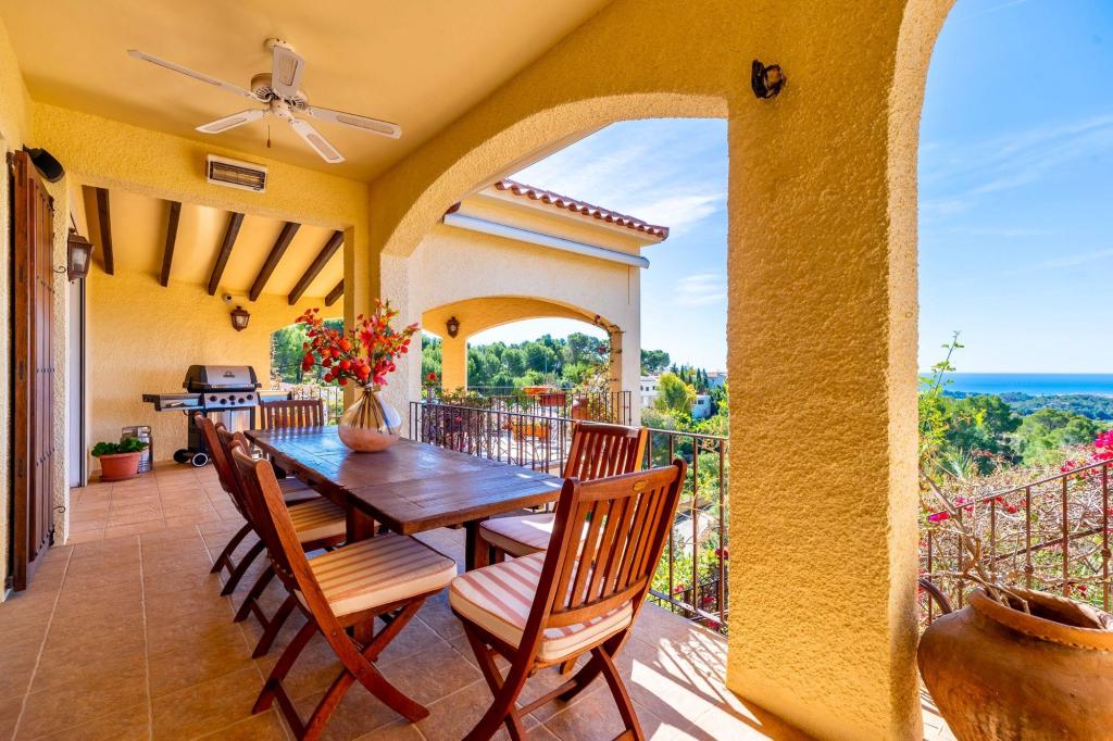 5 bed villa in Altea