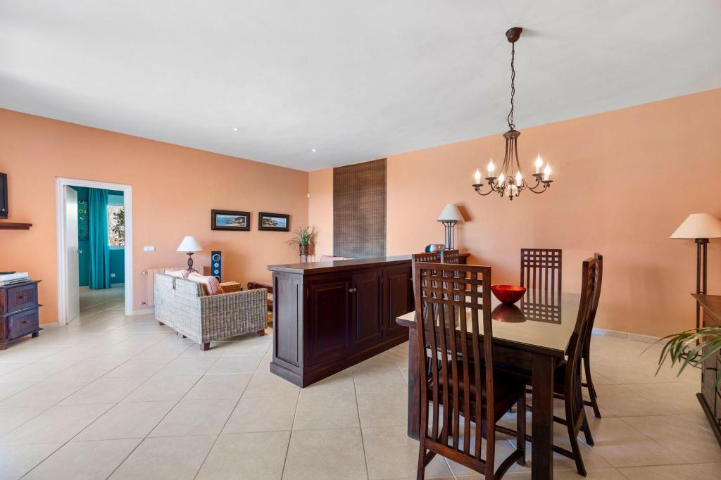 5 bed villa in Altea