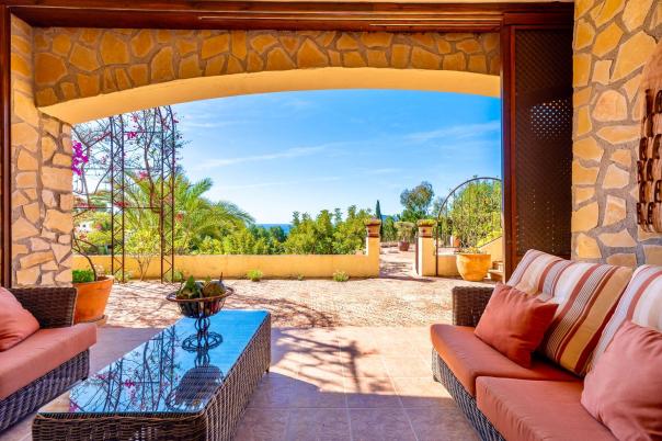 5 bed villa in Altea