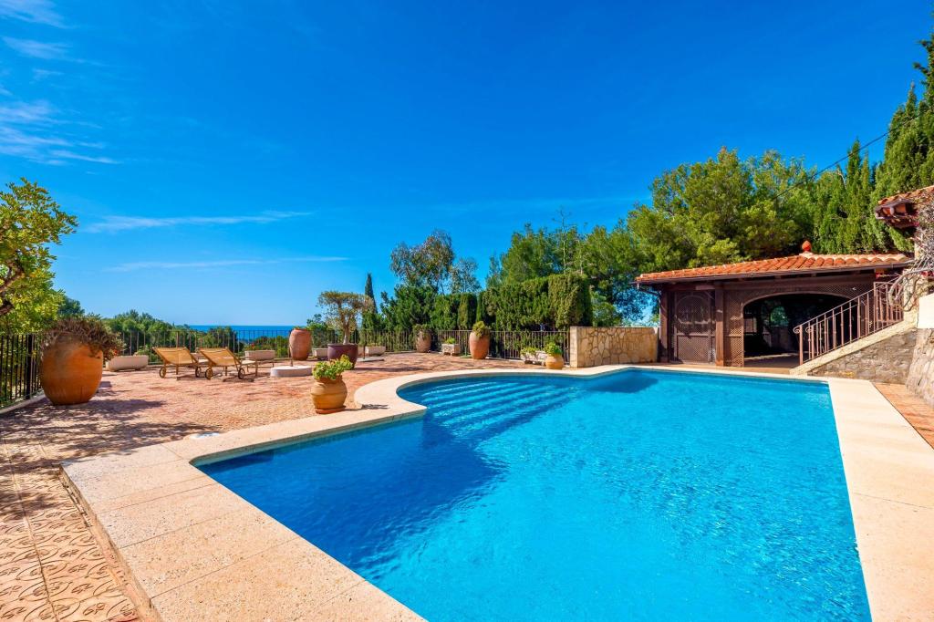5 bed villa in Altea