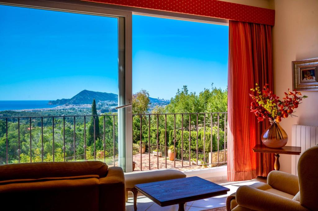 5 bed villa in Altea