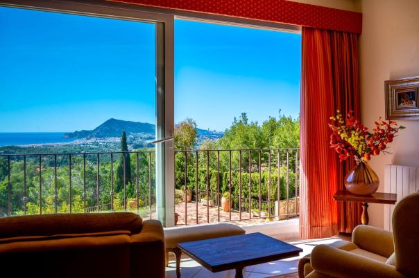 5 bed villa in Altea