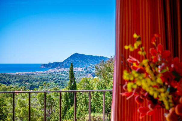 5 bed villa in Altea