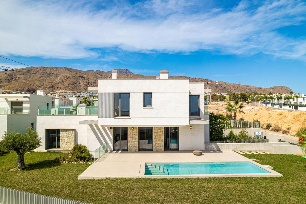 4 bed villa in Finestrat