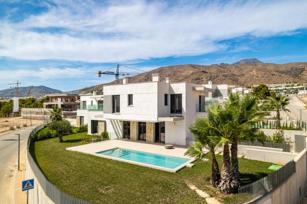 4 bed villa in Finestrat