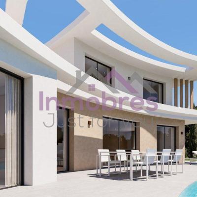 4 bed casa / chalet in Jávea