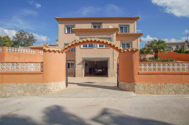5 bed villa in Calpe