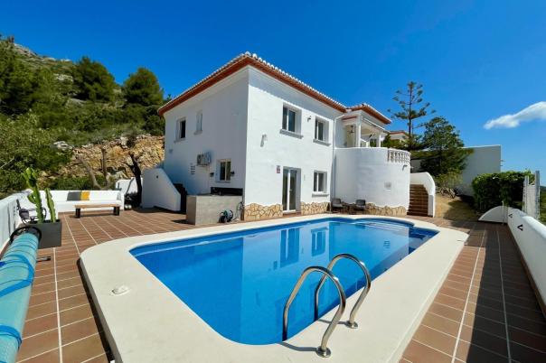 4 bed villas in Jalón