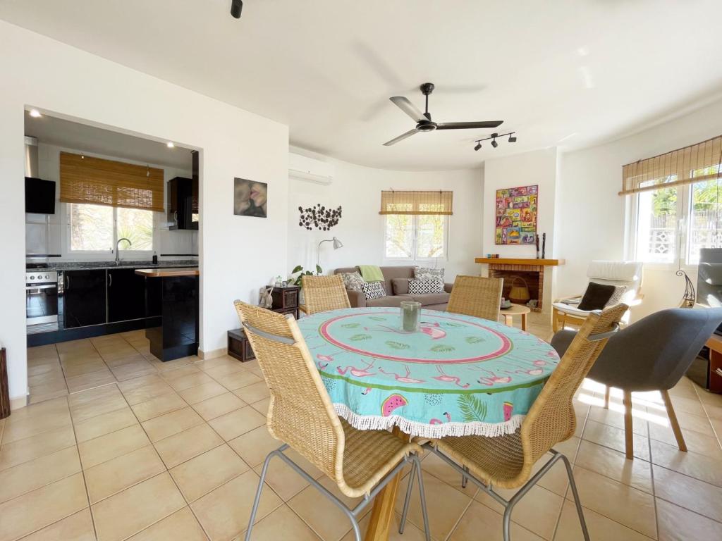 4 bed villas in Jalón