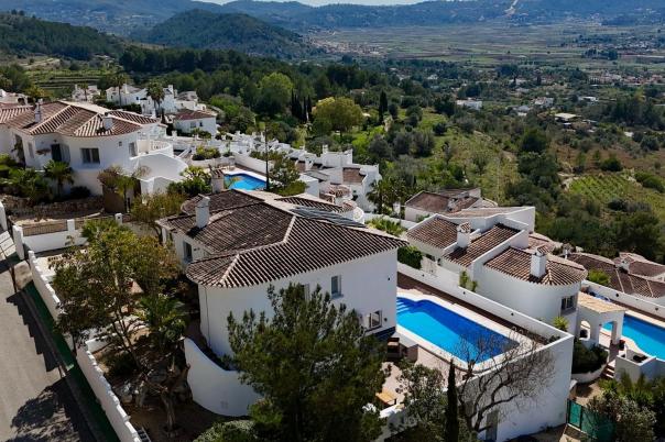 4 bed villas in Jalón