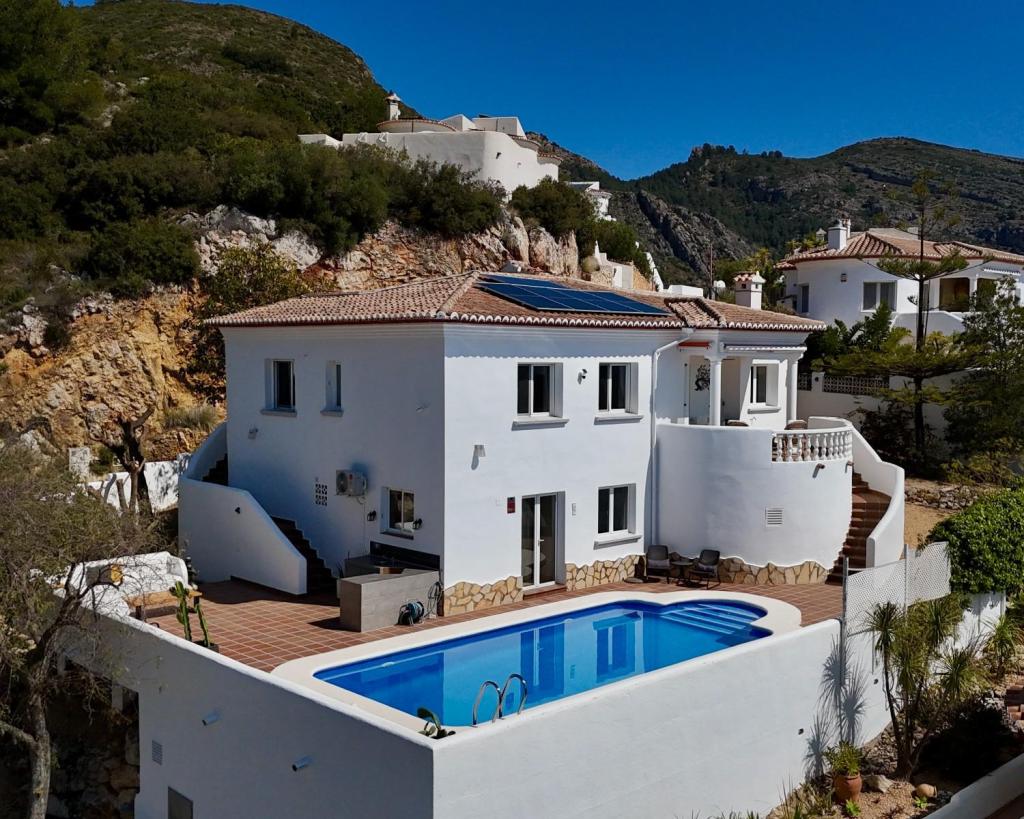 4 bed villas in Jalón