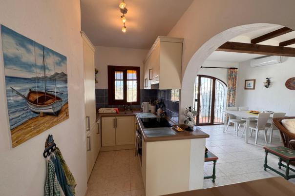 2 bed apartment in Benitachell
