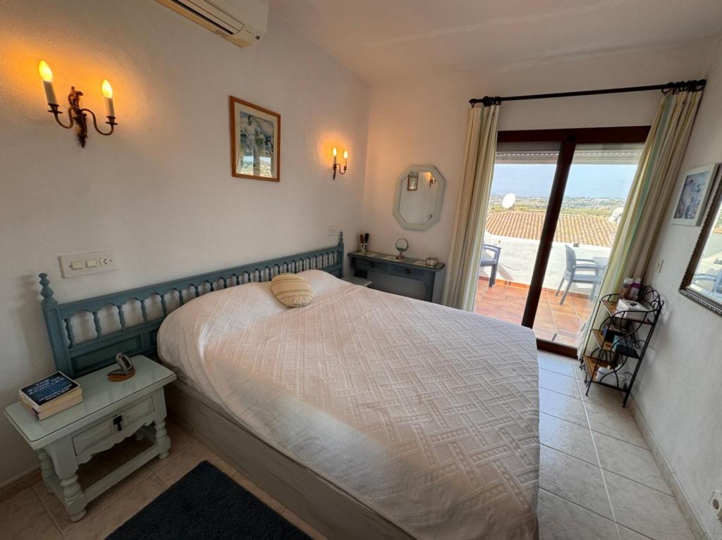 2 bed apartment in Benitachell