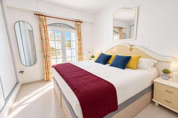 2 bed apartments - flats in Moraira