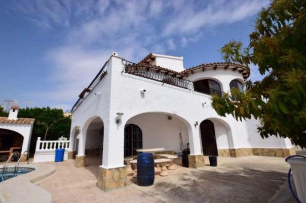 4 bed casa / chalet in Calpe