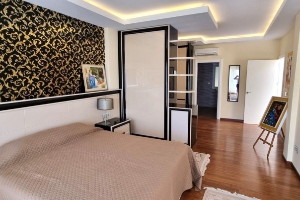 7 bed casa / chalet in Altea