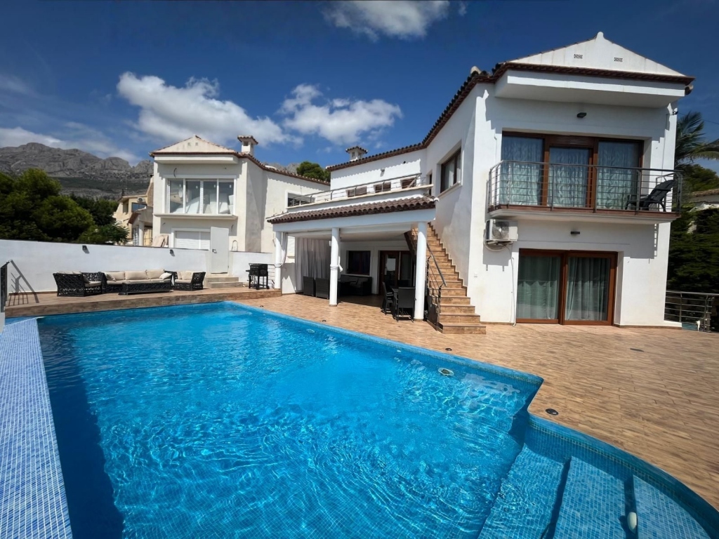 7 bed casa / chalet in Altea