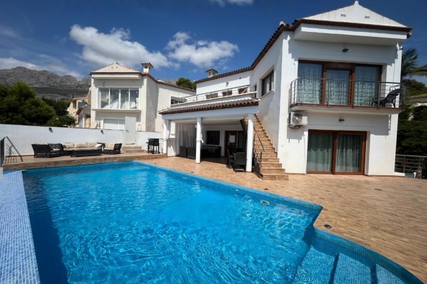 7 bed casa / chalet in Altea