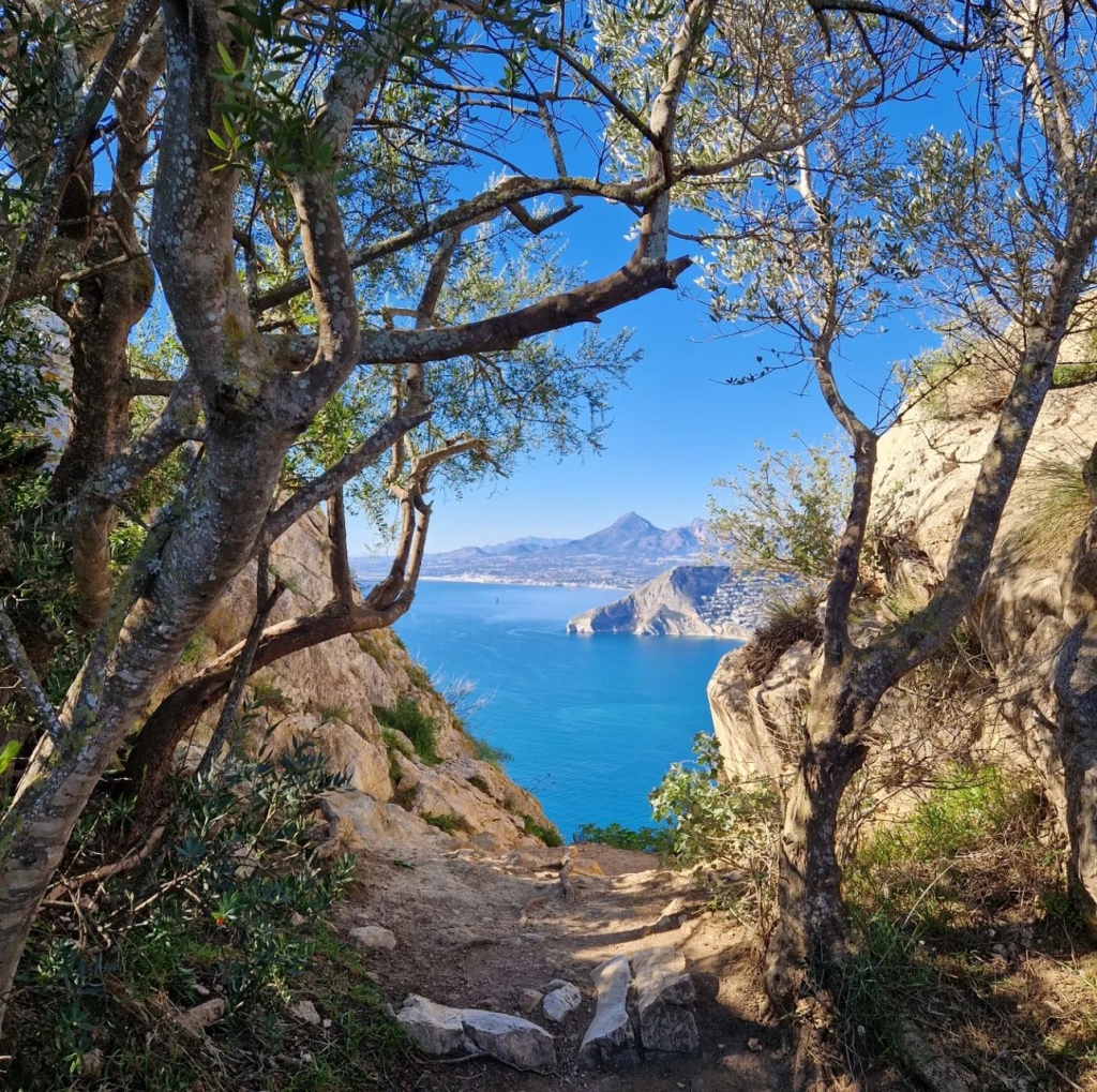Guide to Walking To the Top of Peñon de Ifach