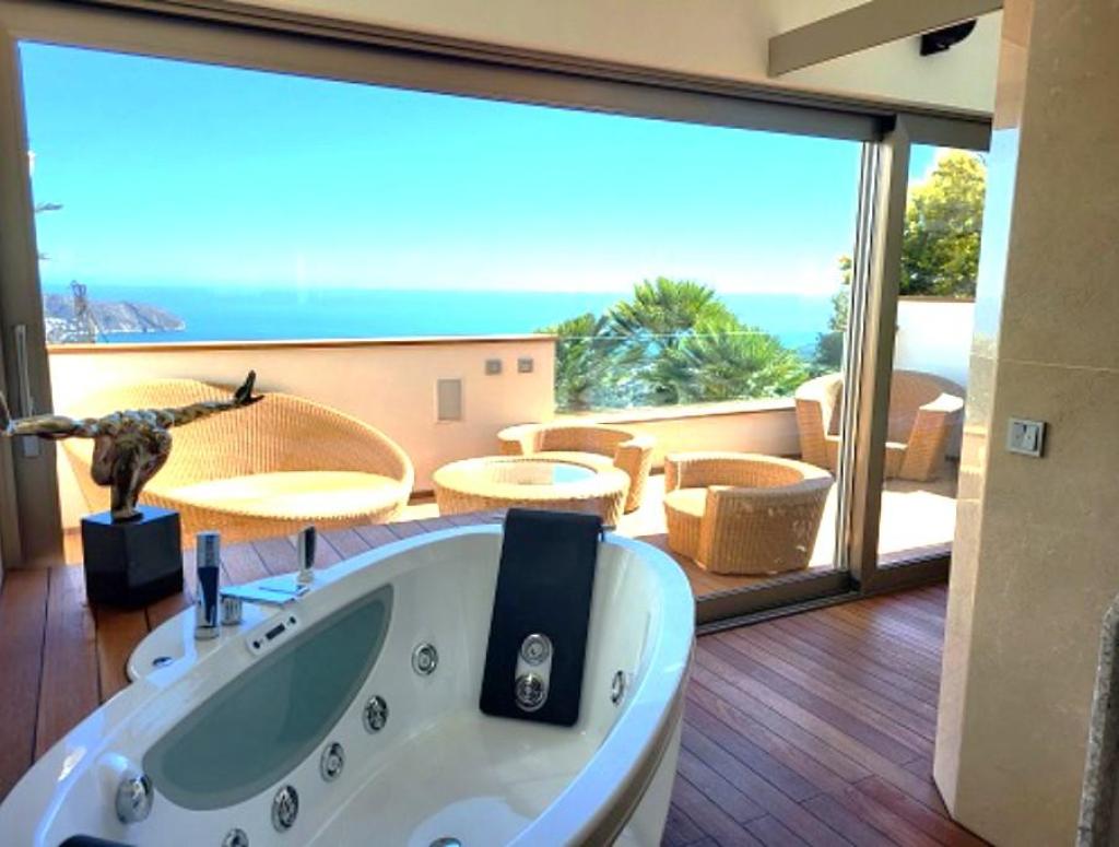 4 bed villa in Moraira