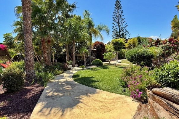 7 bed villa in Benissa
