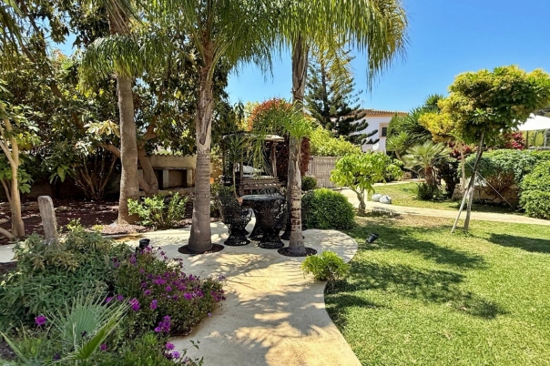 7 bed villa in Benissa