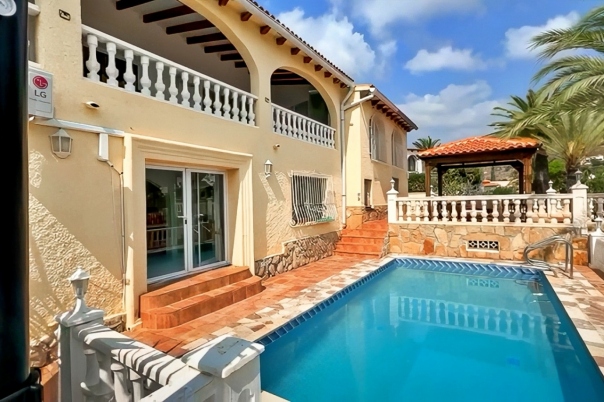 4 bed villa in Calpe