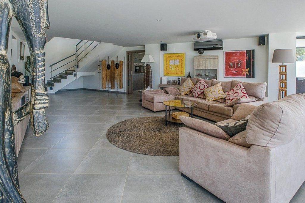 5 bed villa in Altea