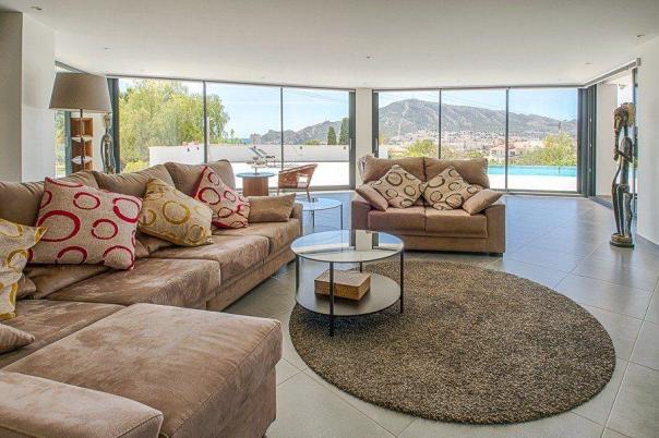 5 bed villa in Altea