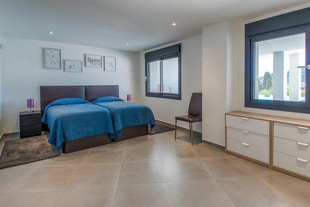 5 bed villa in Altea