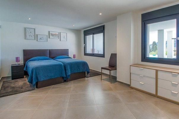 5 bed villa in Altea