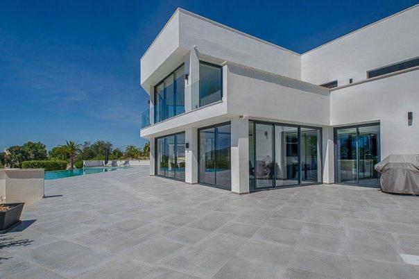 5 bed villa in Altea