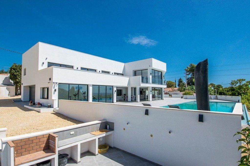 5 bed villa in Altea