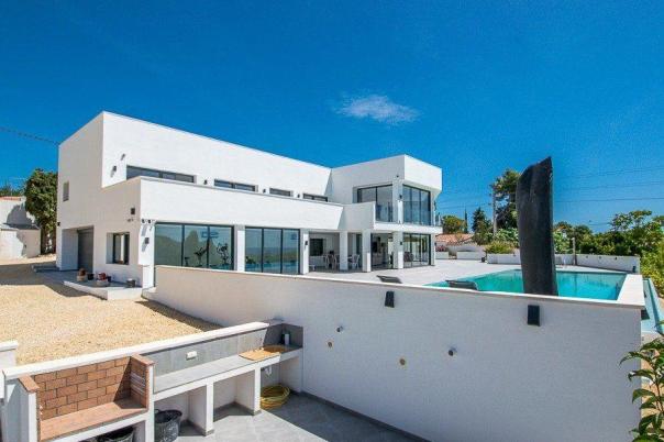 5 bed villa in Altea