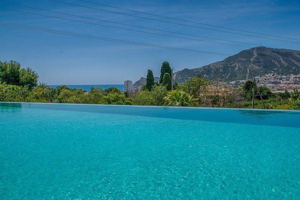 5 bed villa in Altea