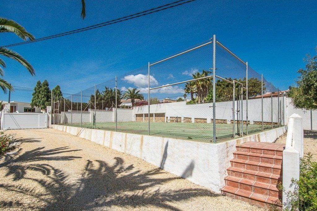 5 bed villa in Altea