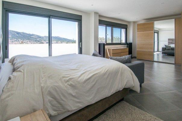 5 bed villa in Altea