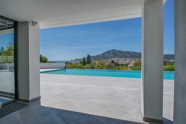 5 bed villa in Altea
