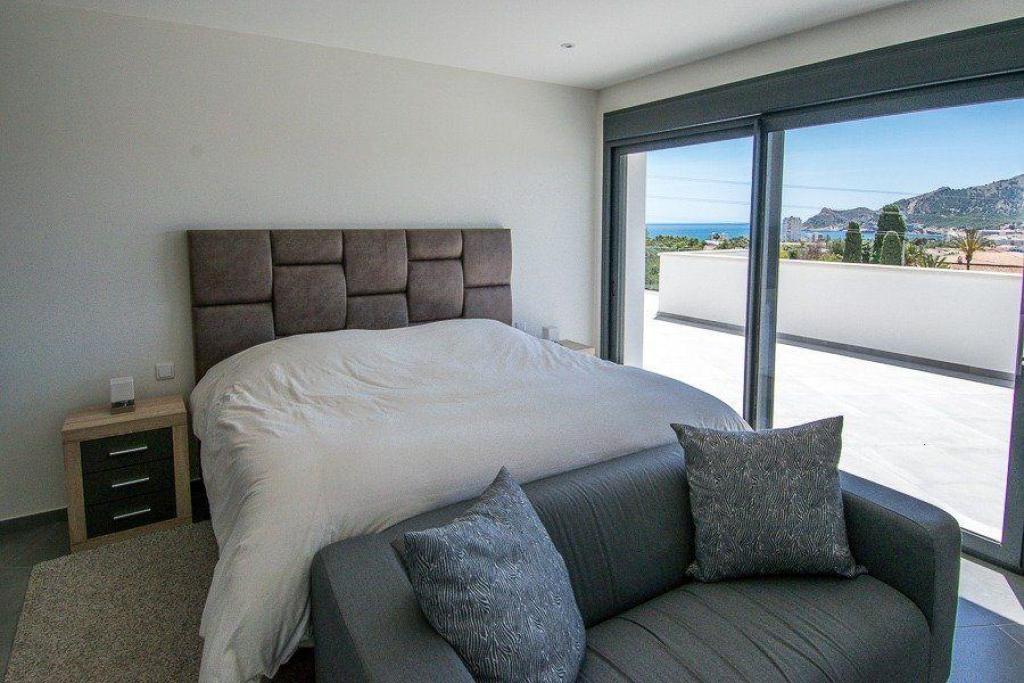 5 bed villa in Altea