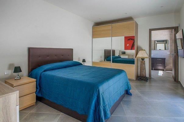 5 bed villa in Altea